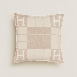 Avalon III pillow, small model | Hermès Mainland China